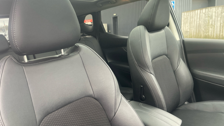 Nissan Qashqai 1.3 DiG-T Tekna 5dr Petrol Hatchback